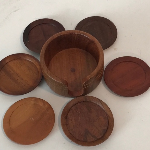 Unbranded Brown Hard Wood Coasters with Tabletop Container For Storage - Picture 4 of 10